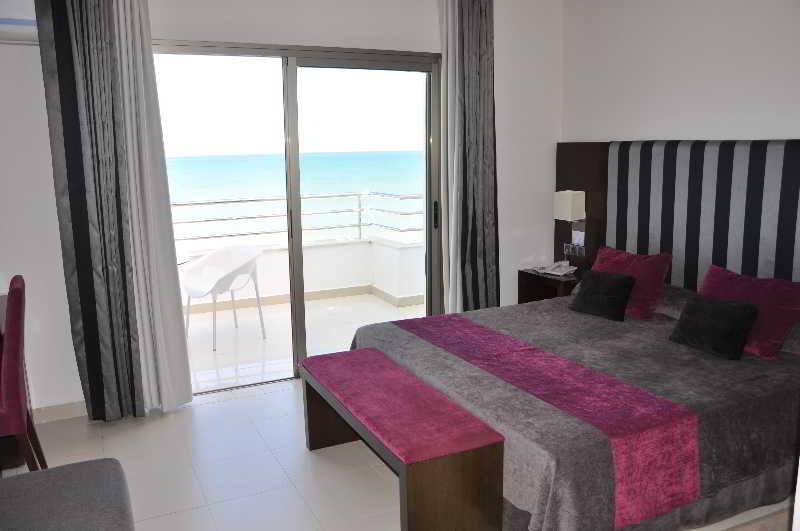 Hotel Omeya Martil Bagian luar foto